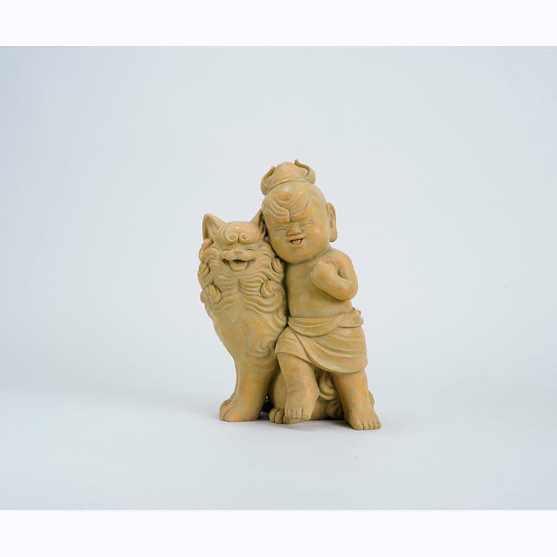 オフの日(寄り添う仁王像と獅子）