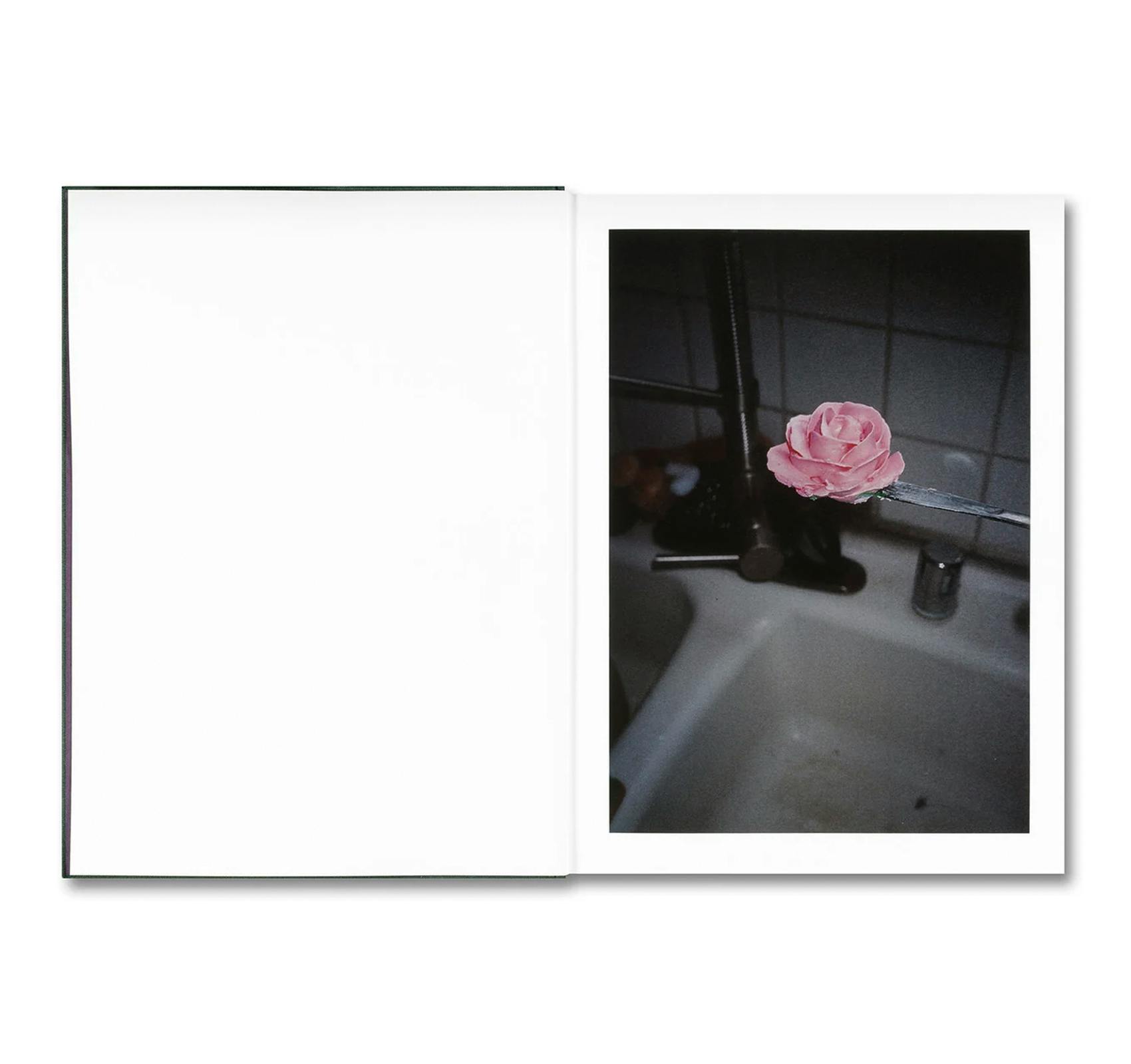 [予約受付中] HOW ABOUT NEVER [SIGNED]