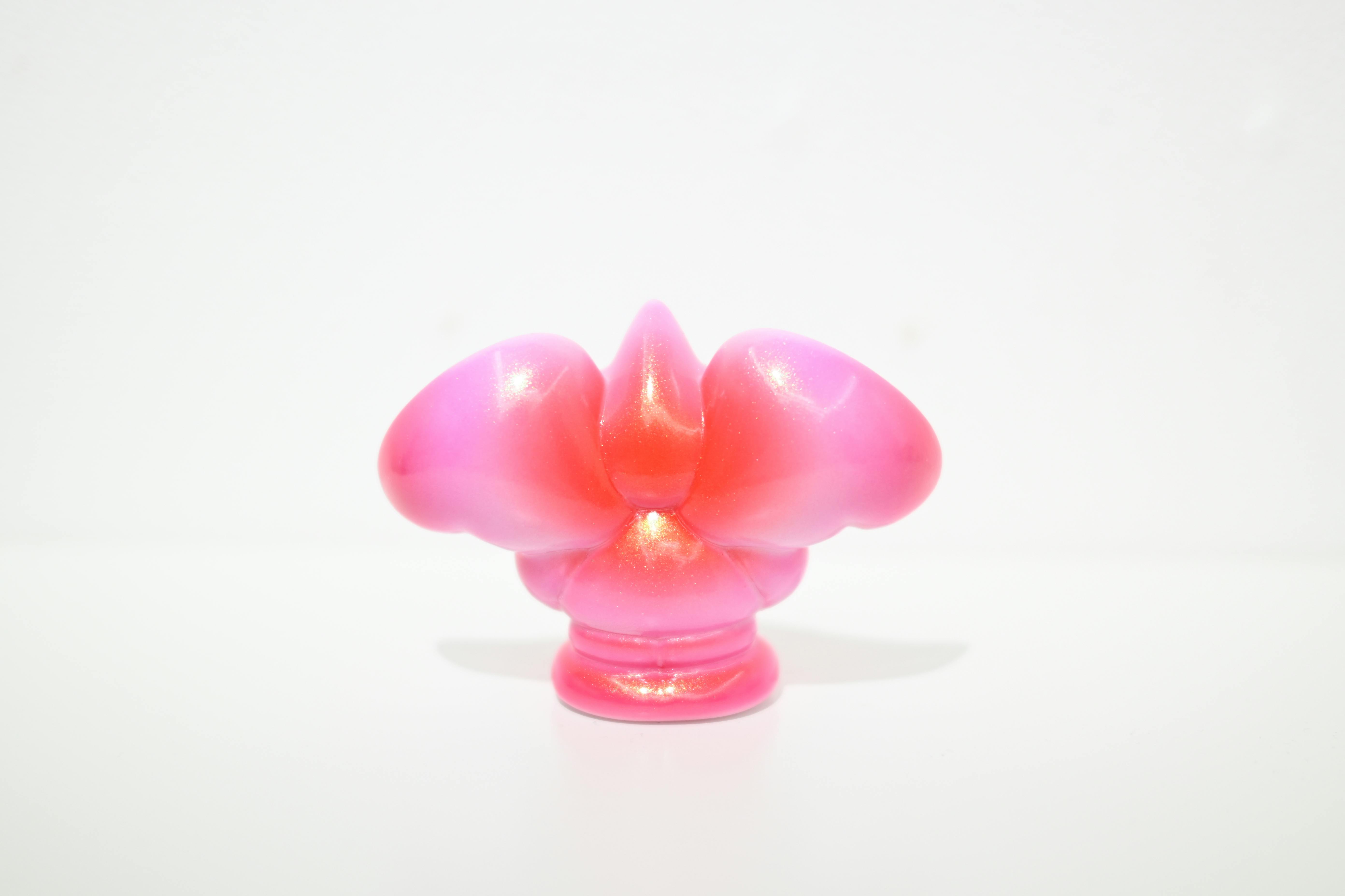 figure-hungry star angel