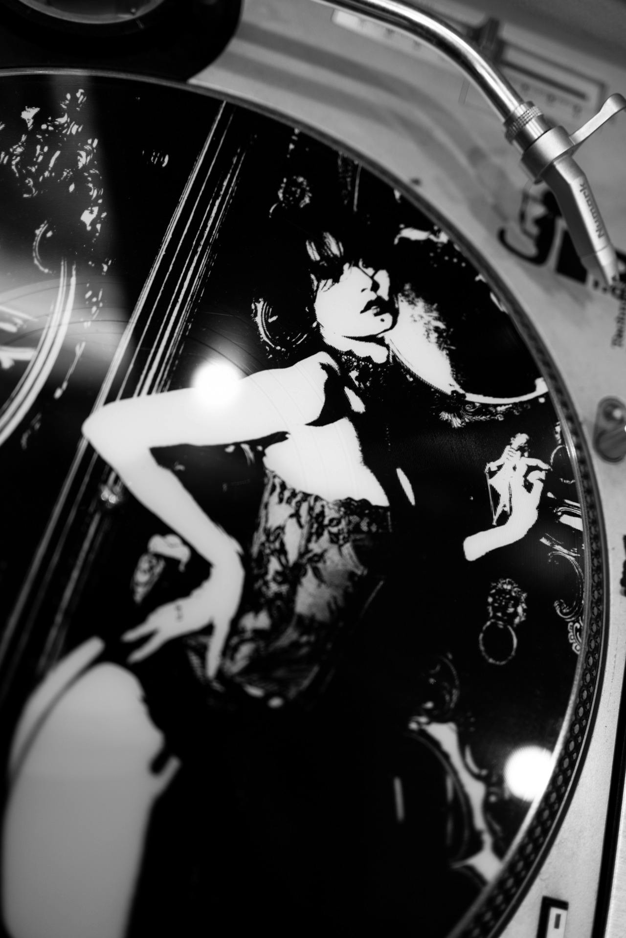 UTS-002 — BLACK LIZARD × YURI NAKAGAWA