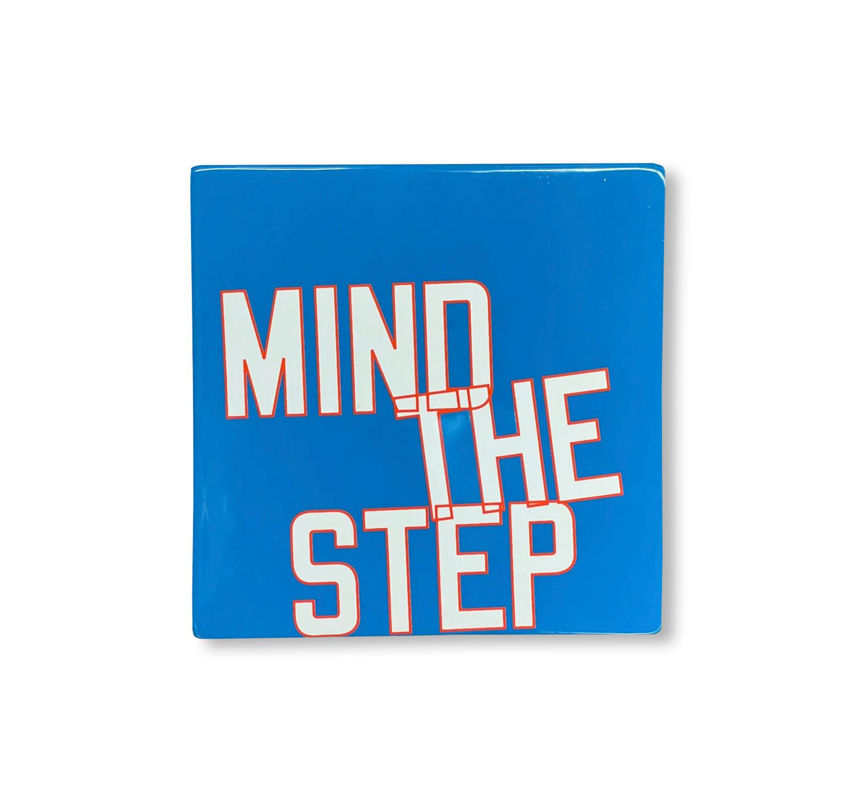 MIND THE STEP - GLAZED CERAMIC TILE