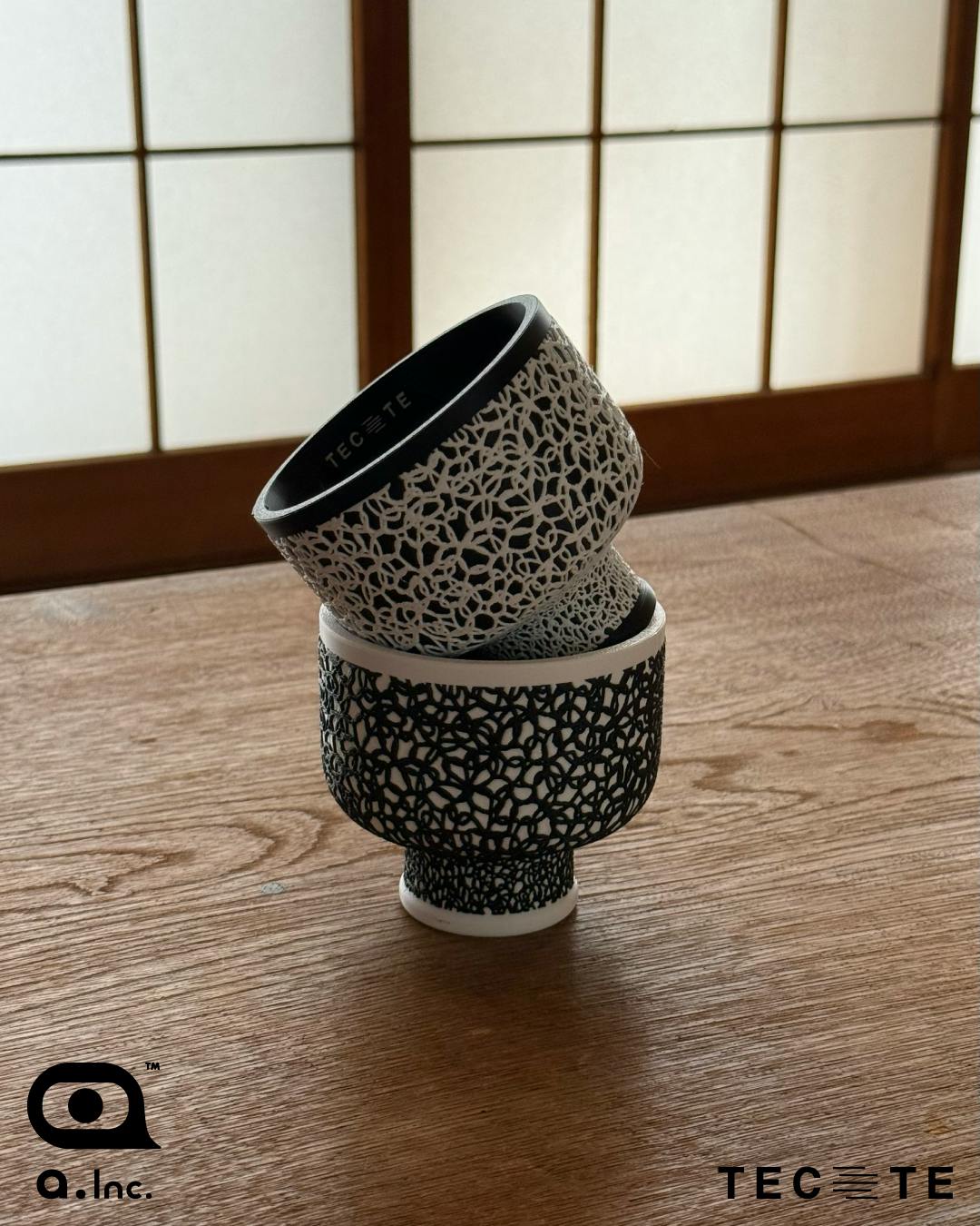 PLANTER（3号）| BOTTLE -FLOWER/LINE-（WHITE×BLACK） | TECTE